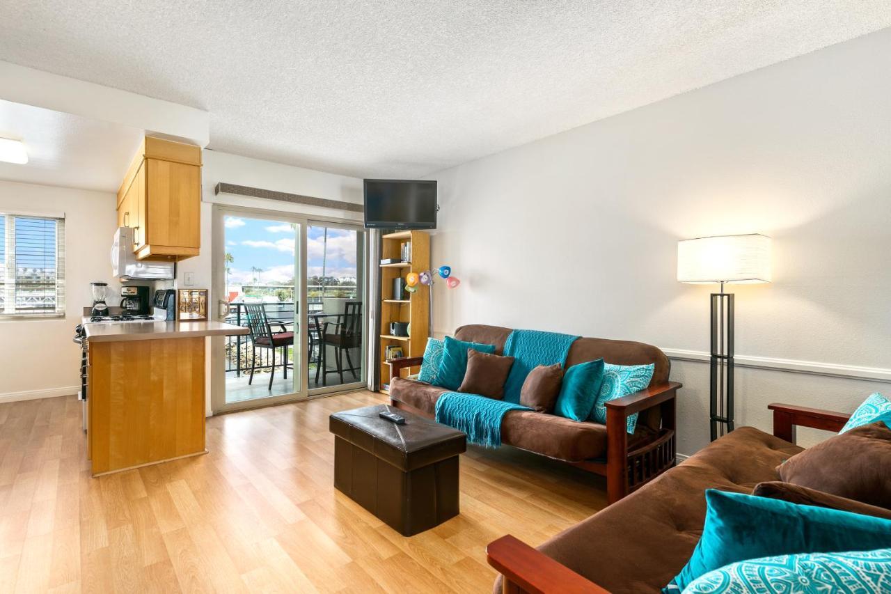 313B Steps From The Sand At Harbor Beach - Free Wifi Oceanside Extérieur photo